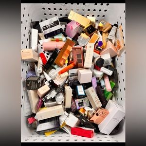 Make up & Skincare Scoop